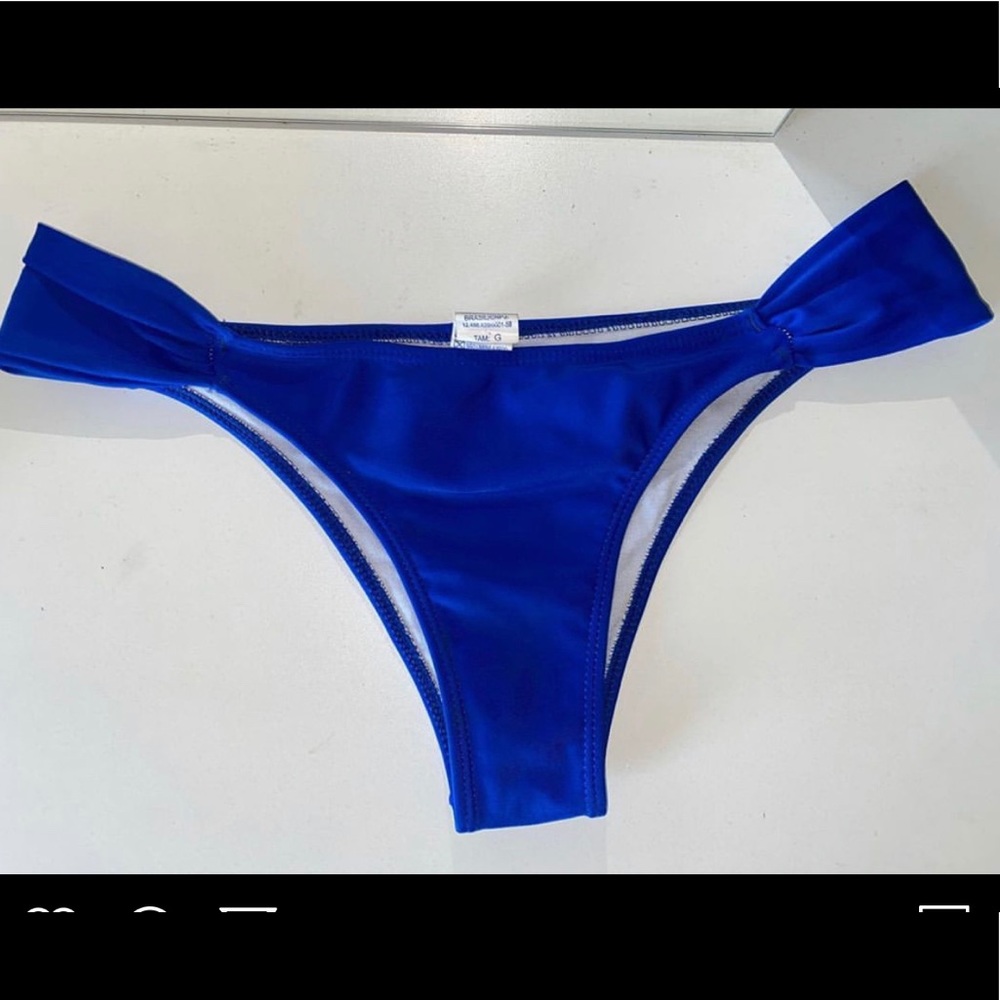 Cheeky bottom swim suit